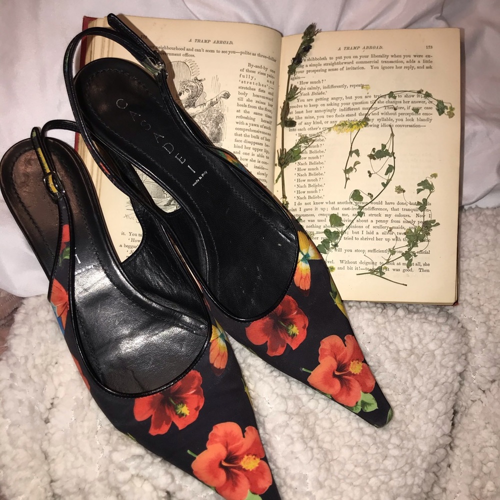 RARE Casadei floral kitten heels